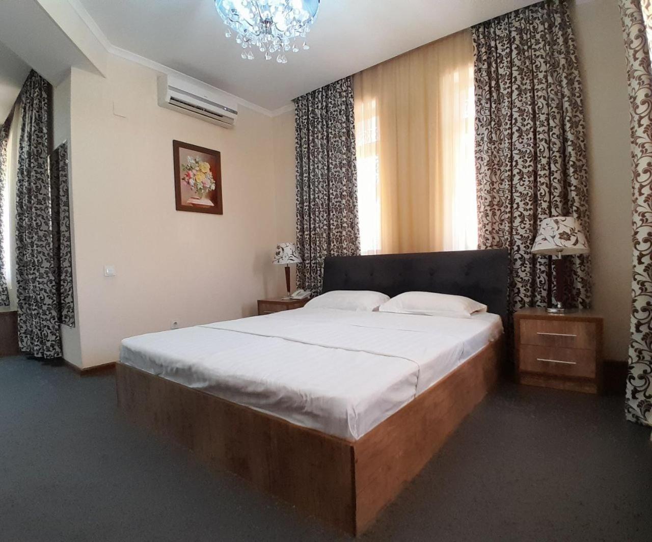 Hotel Bek Samarkand Eksteriør billede