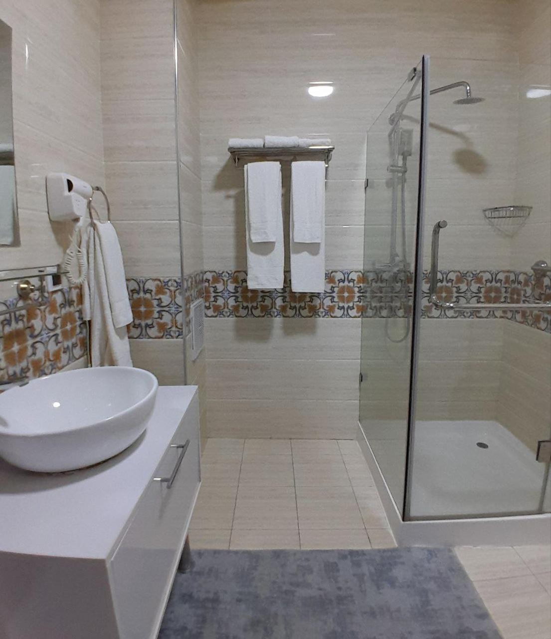 Hotel Bek Samarkand Eksteriør billede