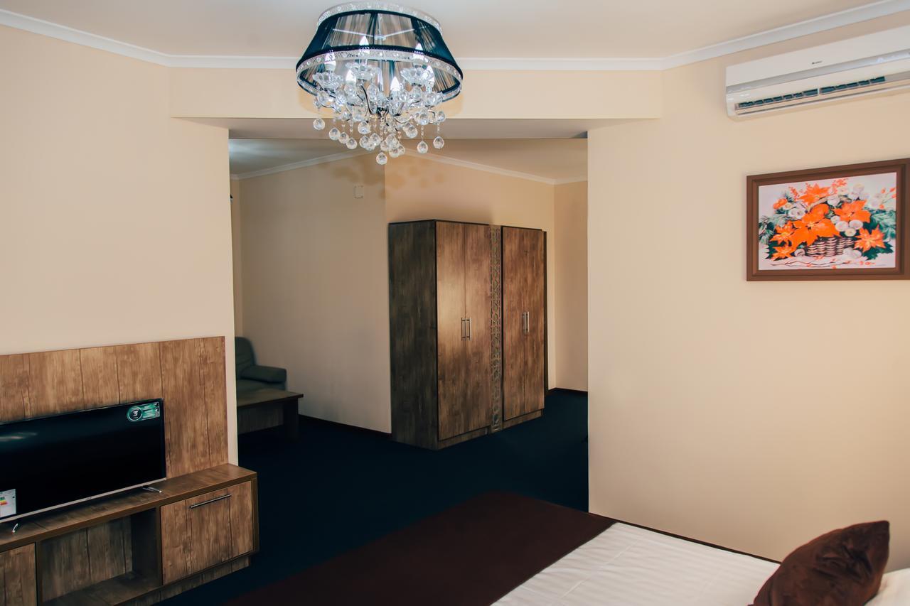 Hotel Bek Samarkand Eksteriør billede
